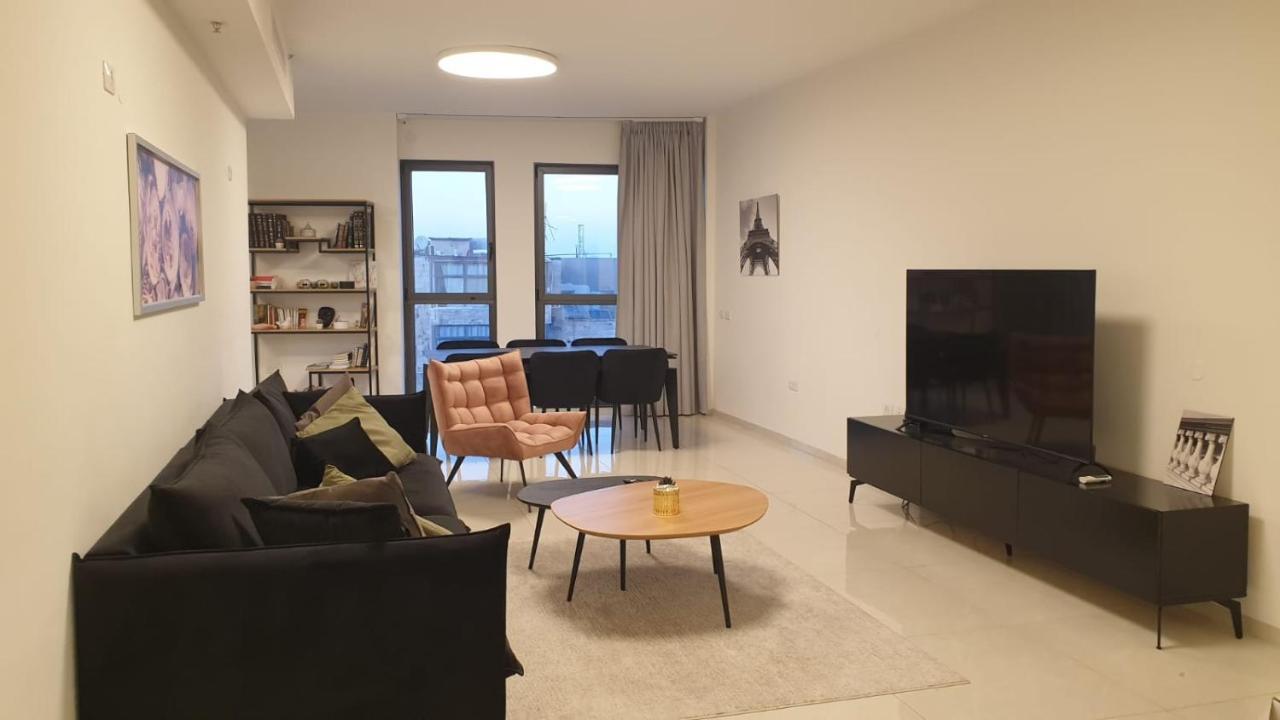 Appartment City Center - J Tower القدس المظهر الخارجي الصورة