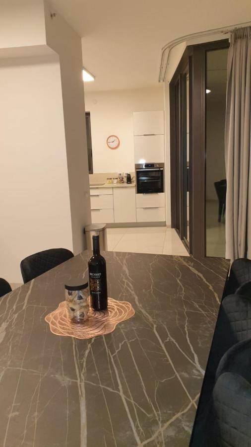 Appartment City Center - J Tower القدس المظهر الخارجي الصورة