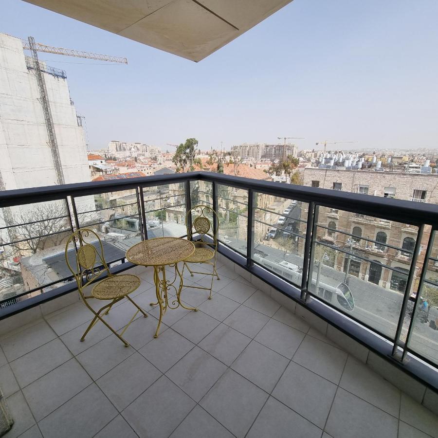 Appartment City Center - J Tower القدس المظهر الخارجي الصورة